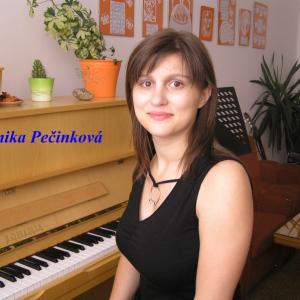 veronika-pecinkova.jpg